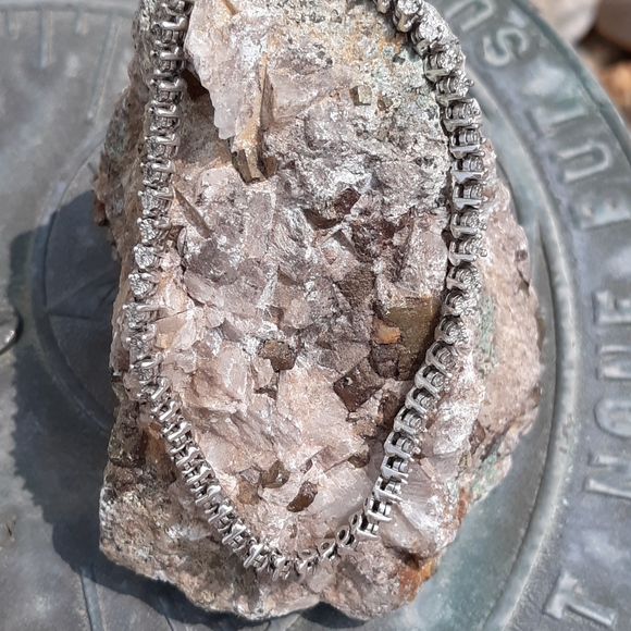 Diamond Tennis Bracelet 71/2 - Picture 5 of 9